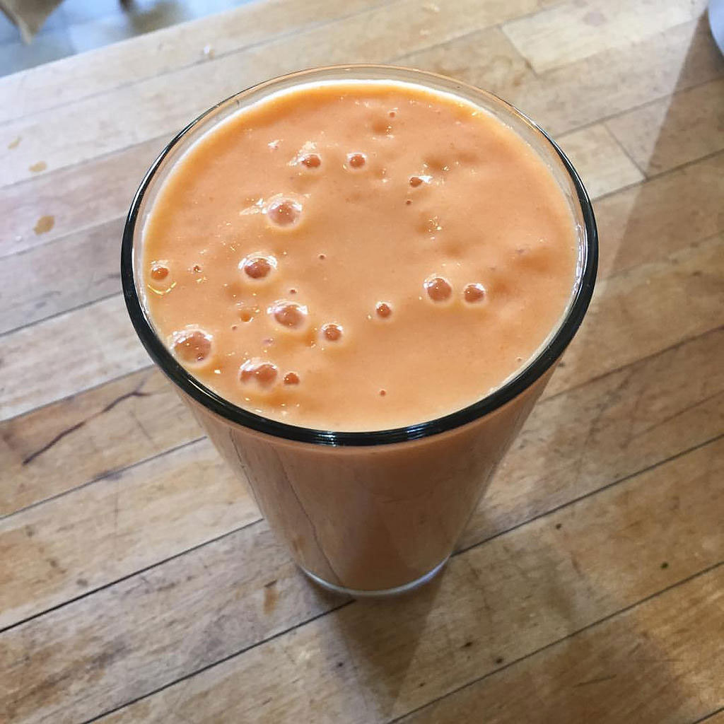 moringa peach smoothie