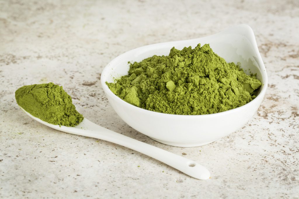 how-to-use-moringa-powder-supplements-in-your-diet